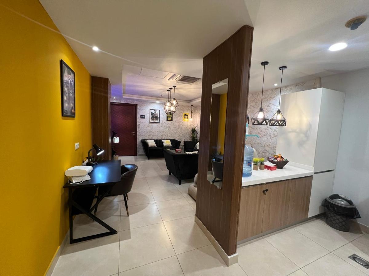 Sunset Luxury Gold Crest Mall Residency Lahore Esterno foto