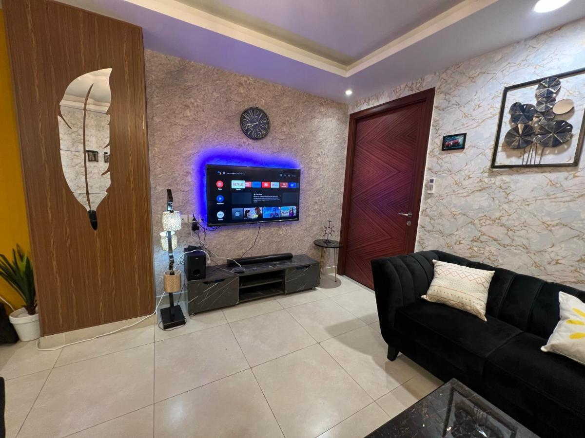 Sunset Luxury Gold Crest Mall Residency Lahore Esterno foto