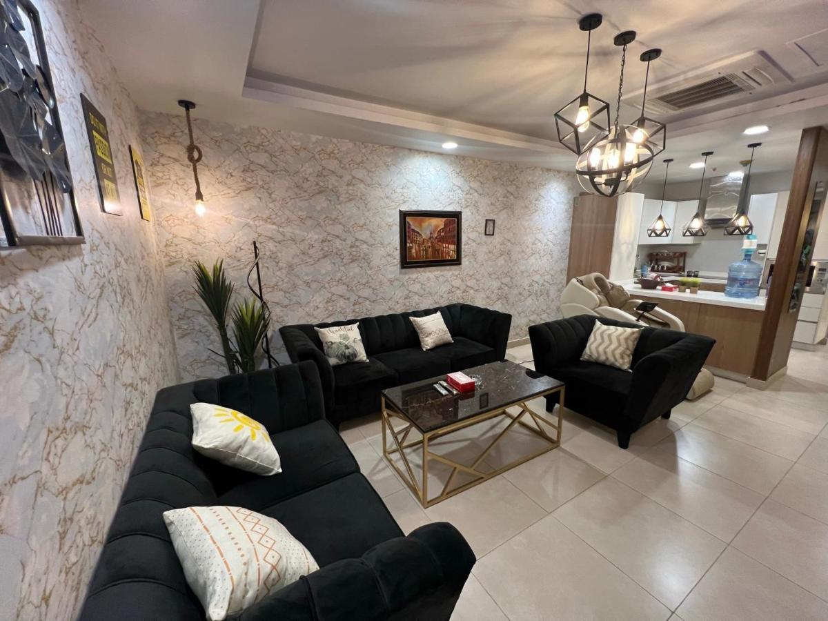 Sunset Luxury Gold Crest Mall Residency Lahore Esterno foto