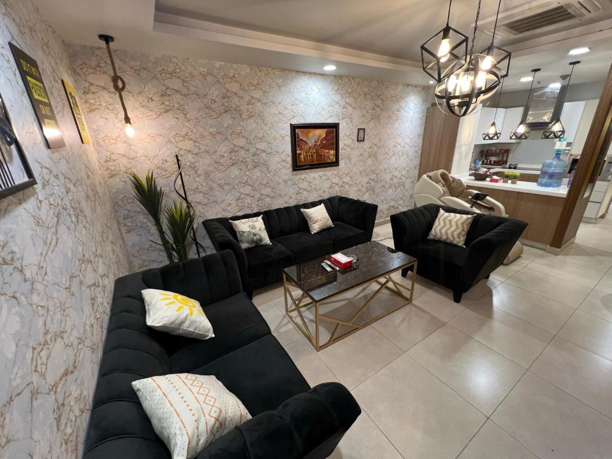 Sunset Luxury Gold Crest Mall Residency Lahore Esterno foto