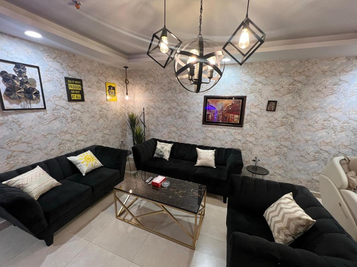 Sunset Luxury Gold Crest Mall Residency Lahore Esterno foto