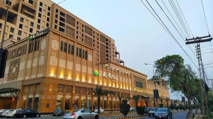 Sunset Luxury Gold Crest Mall Residency Lahore Esterno foto